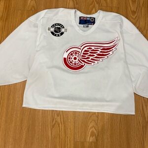 CCM Yzerman Practice Jersey detroit wings size L cropped
